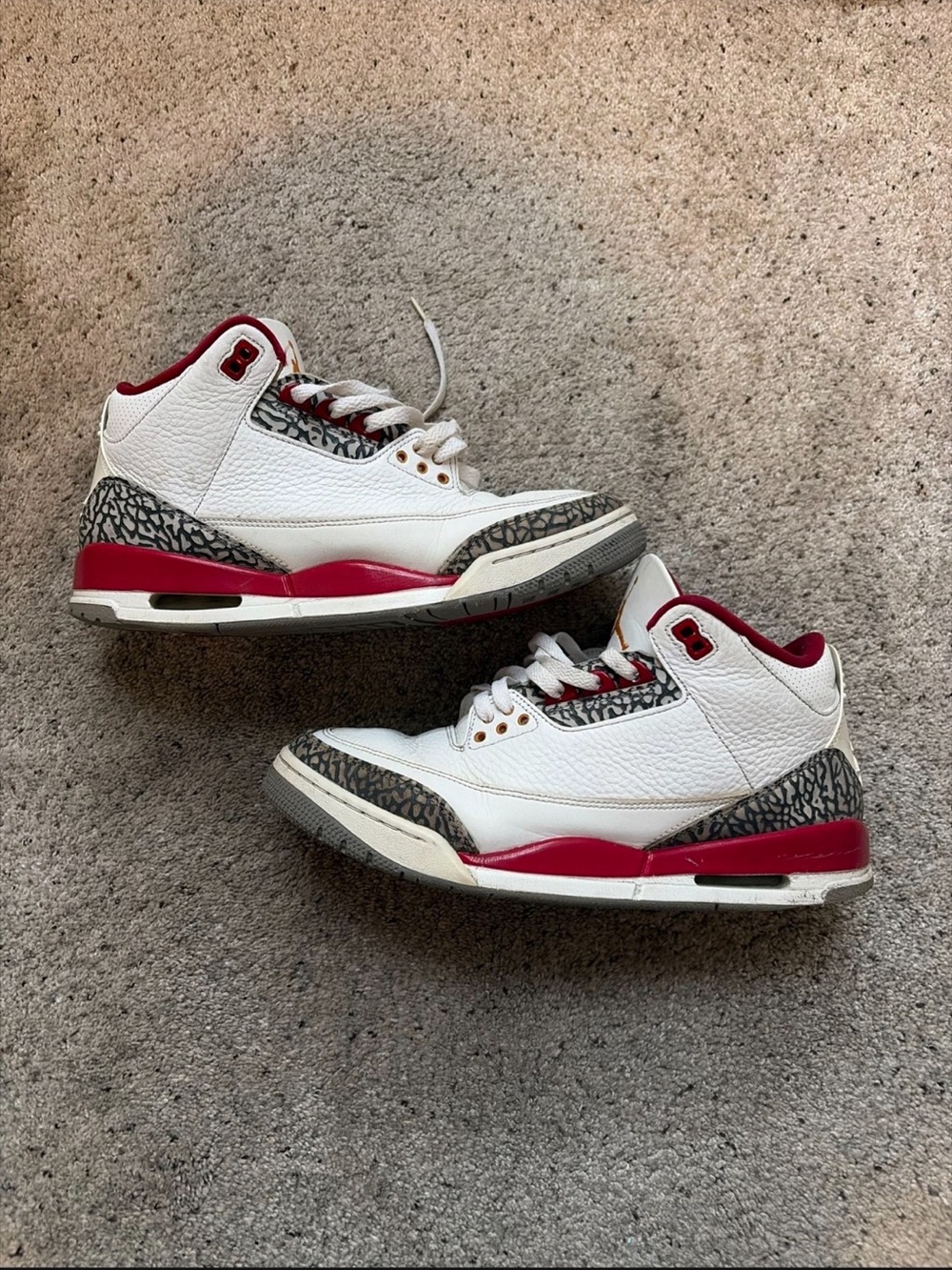 Air jordan 3 Cardinal red mid men’s size 11 shoes